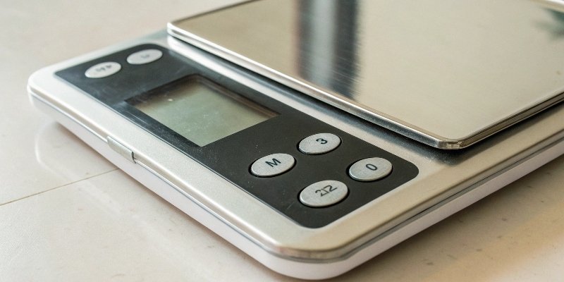 What happens if I press Tare on an empty scale? Is it the same as pressing Zero?