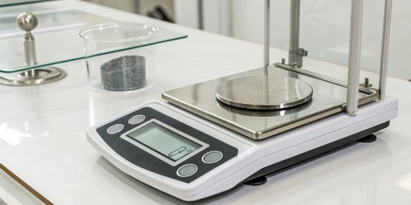 Understanding Balance Specifications Digital display of a precision balance showing multiple decimal places