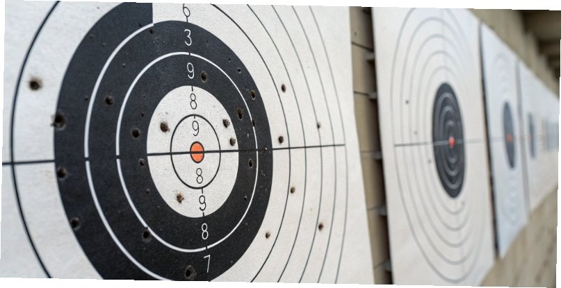 Understanding Measurement Tolerance A graphic illustrating the concepts of accuracy and precision on a target