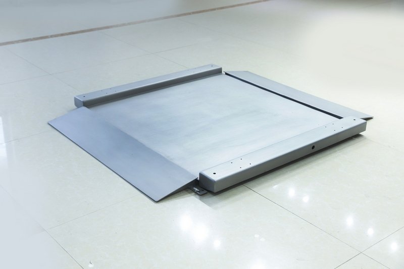 Stainless steel ultra-low platform scale with ramp