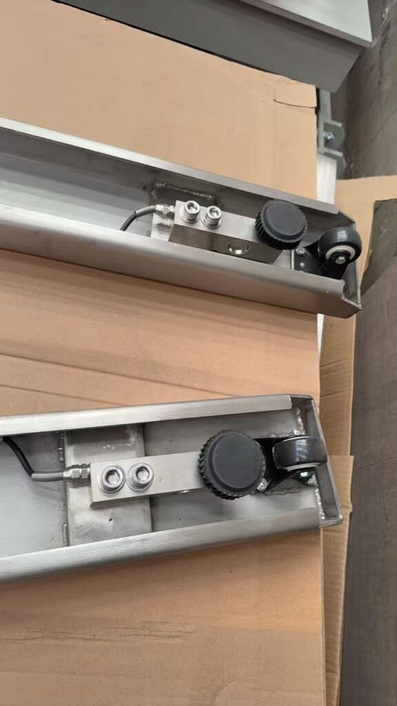 Stainless steel/carbon steel portable bar scale