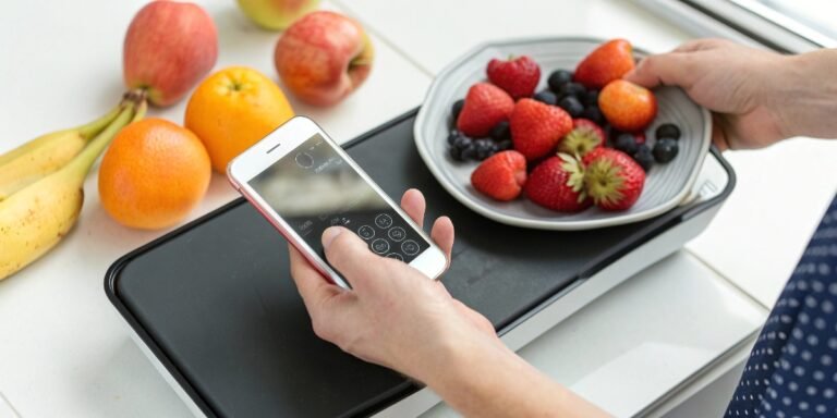 Can a phone be used as a scale?