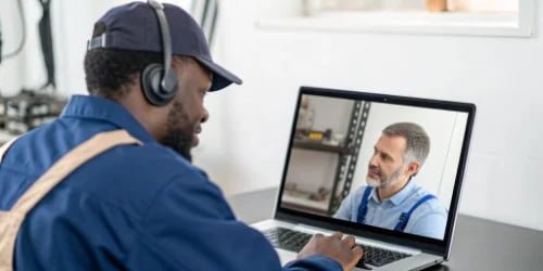 Efficient Remote Troubleshooting for Scales A support technician on a video call guiding a client through a simple fix