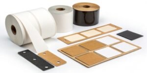 What are the common label sizes and types supported by industrial printing scales?