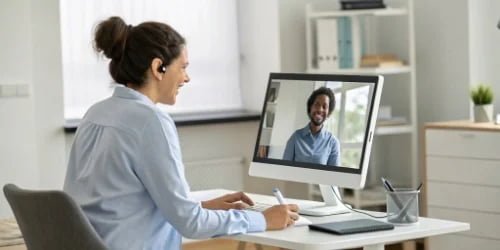 Weigherps Technical Support A friendly support technician on a video call, guiding a customer through a setting on their smart PC scale