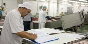 How to create a daily operating report for a slaughterhouse?