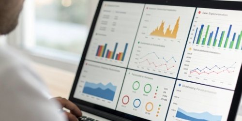 Close-up of a dashboard showing individual worker sorting efficiency metrics